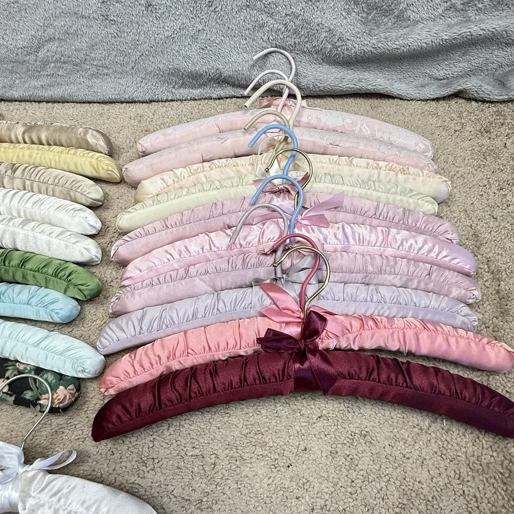 Vintage Satin Padded Hangers 20 Pieces Lingerie Clothes Wedding Bridal Cottage
